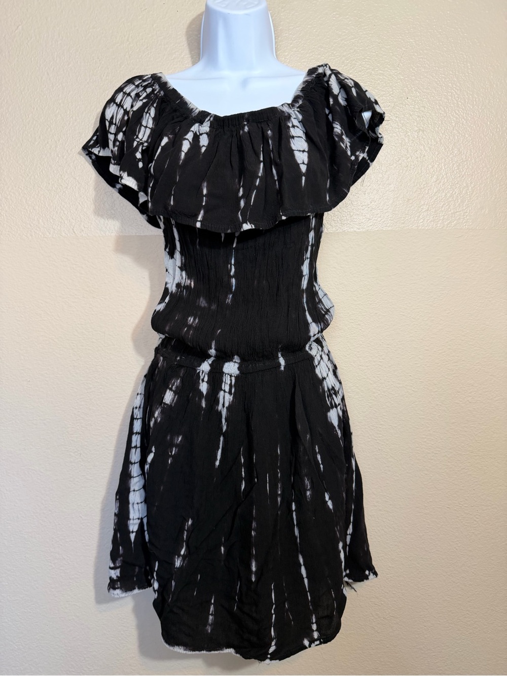 Black & White Tie-Dye Off-Shoulder Women’s Dress